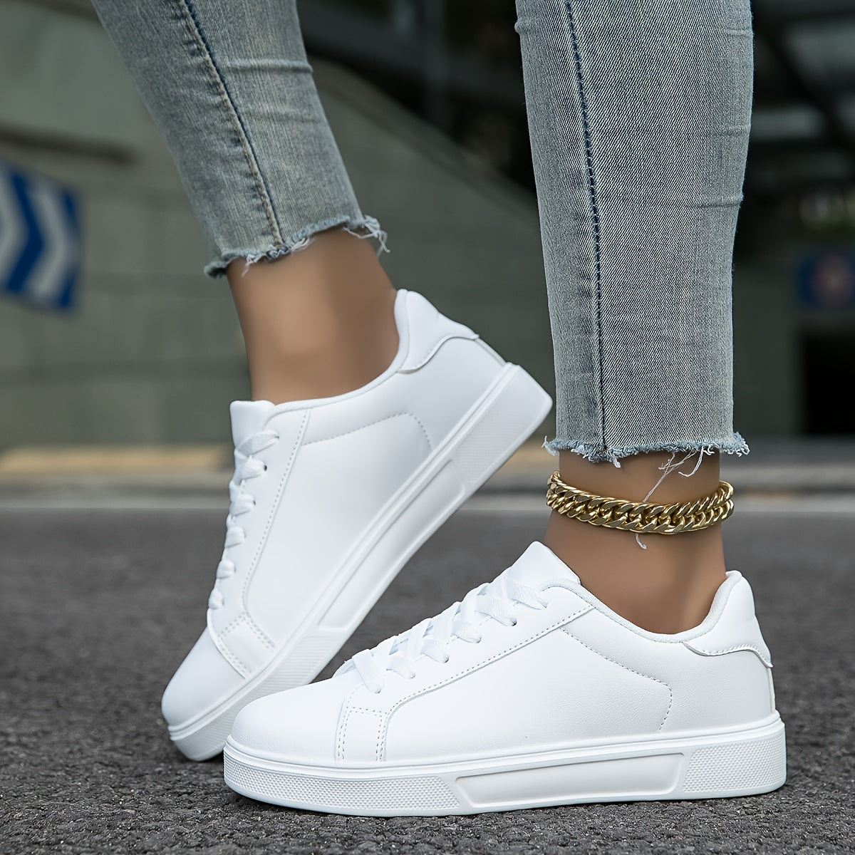 Vanta Low-Top Sneaker