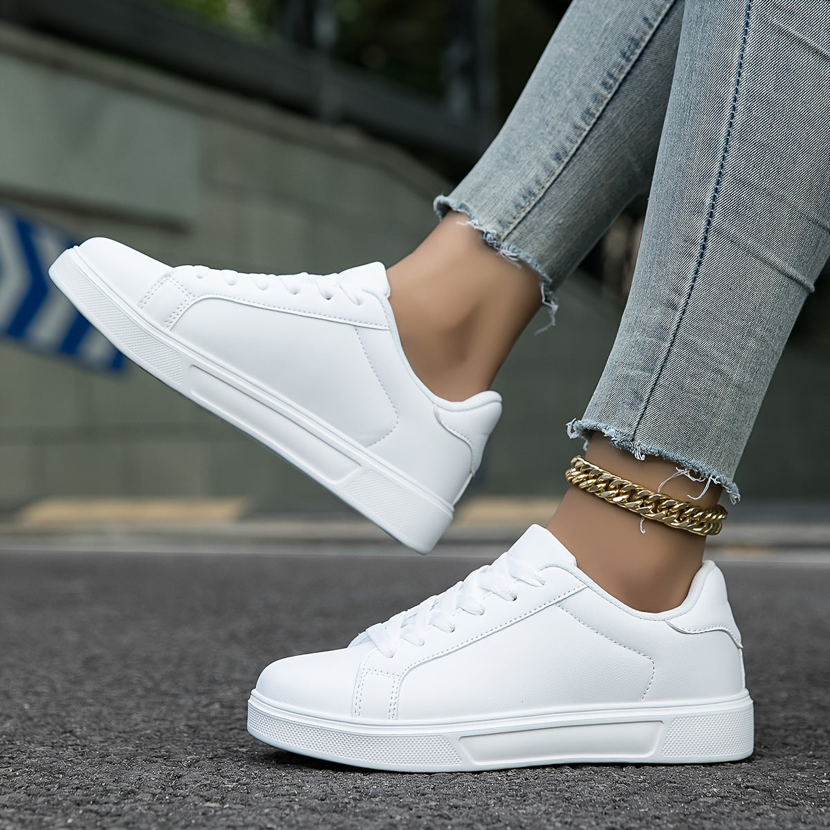 Vanta Low-Top Sneaker