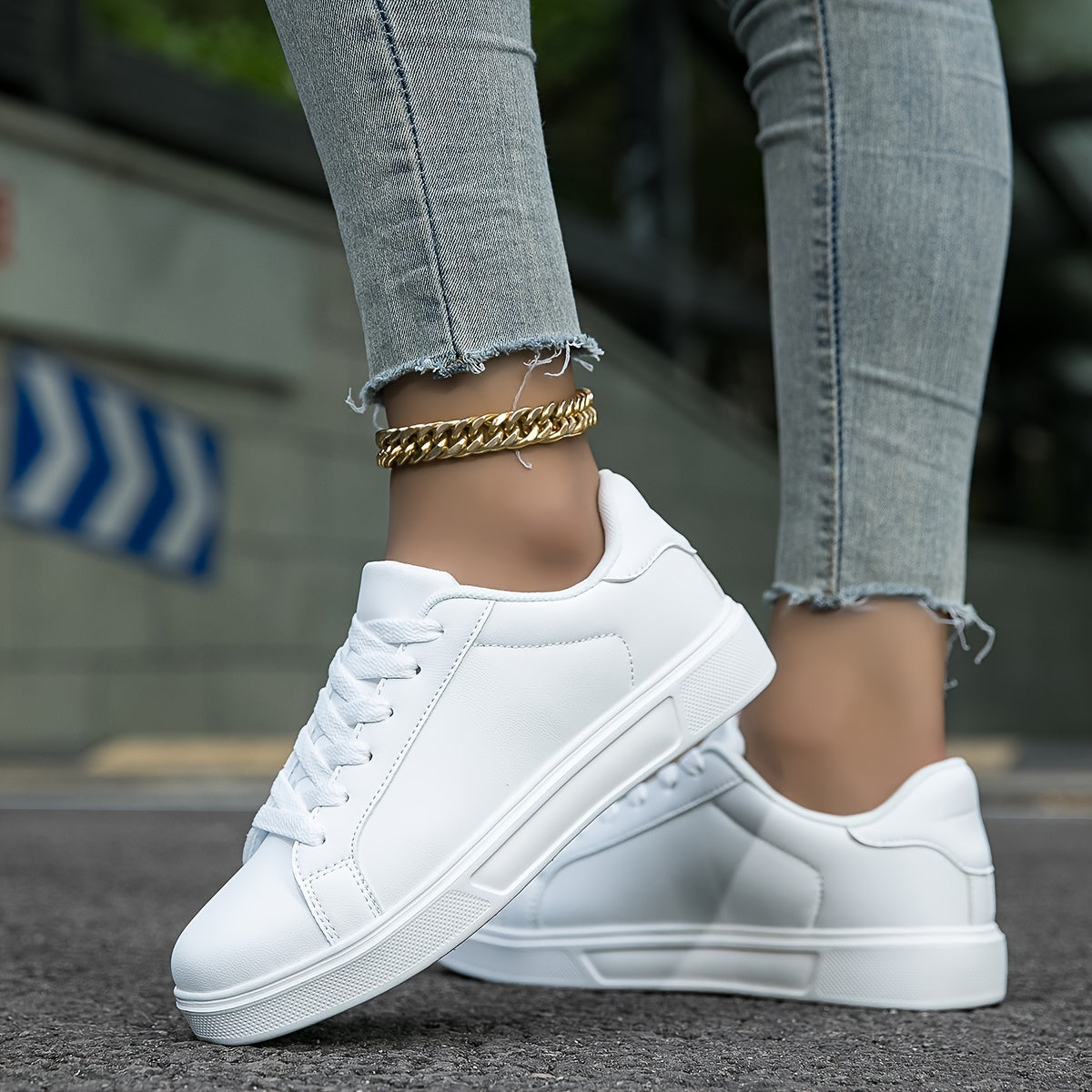 Vanta Low-Top Sneaker